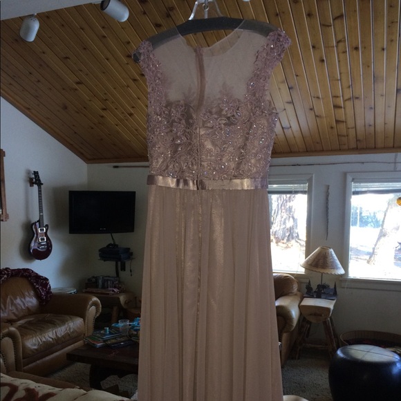 Prom dress - Picture 2 of 6